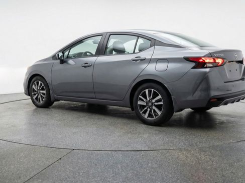 Used 2025 Nissan Versa SV image 6