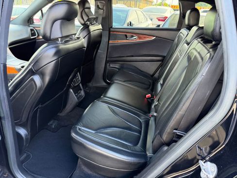 Used 2016 Lincoln MKX Select FWD image 33