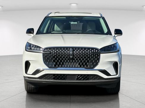 New 2026 Lincoln Aviator AWD image 8