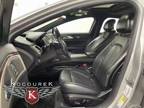 Used 2017 Lincoln MKZ Reserve FWD image 11