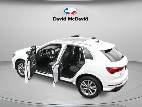 Used 2023 Audi Q3 2.0T Premium w/ Convenience Package AWD/4WD image 48