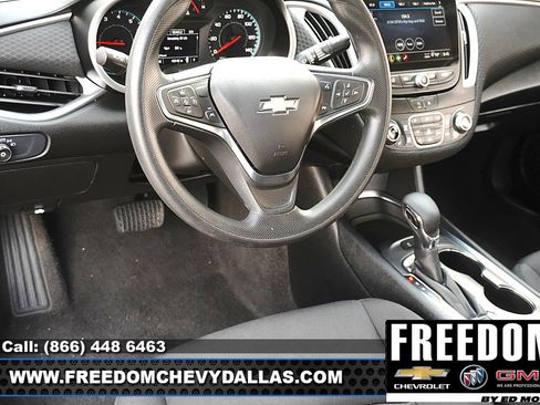 Used 2025 Chevrolet Malibu LT FWD image 21
