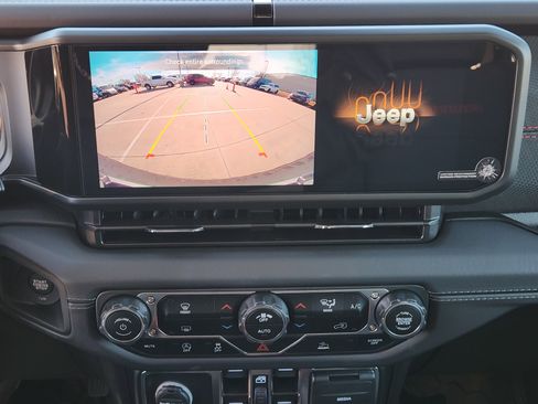 New 2025 Jeep Wrangler Unlimited Rubicon image 14