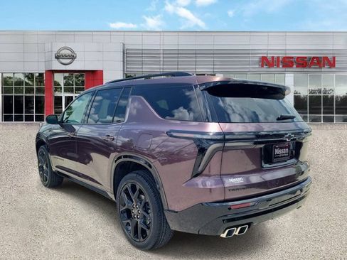 Used 2024 Chevrolet Traverse RS AWD/4WD image 4