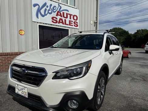 Used 2019 Subaru Outback 2.5i Touring AWD/4WD image 3