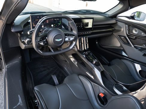 Used 2026 Aston Martin Valhalla AWD/4WD image 3