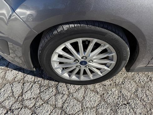 Used 2013 Ford C-MAX SE image 9