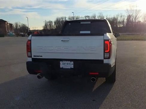 New 2026 Honda Ridgeline Black Edition image 7