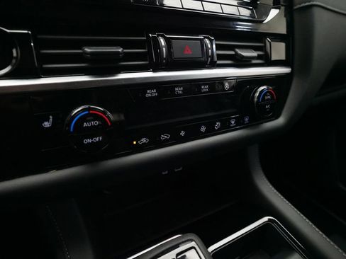 Certified 2025 Nissan Pathfinder SL AWD/4WD image 20