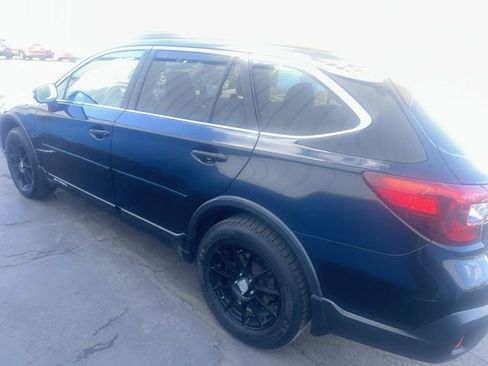 Used 2018 Subaru Outback 2.5i Limited AWD/4WD image 5