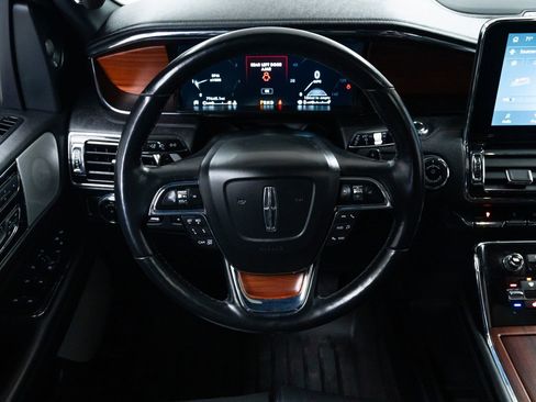 Used 2020 Lincoln Navigator L Reserve w/ Equipment Group 208A Reserve image 12