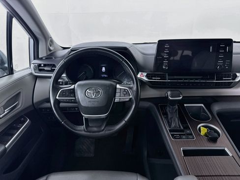 Certified 2021 Toyota Sienna XLE w/ XLE Plus Package FWD image 23