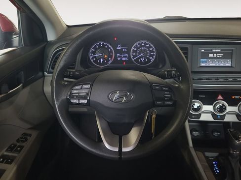 Used 2019 Hyundai Elantra SE FWD image 12