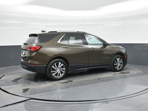 Used 2023 Chevrolet Equinox Premier image 4
