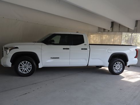 Used 2025 Toyota Tundra SR5 w/ SR5 Convenience Package AWD/4WD image 23