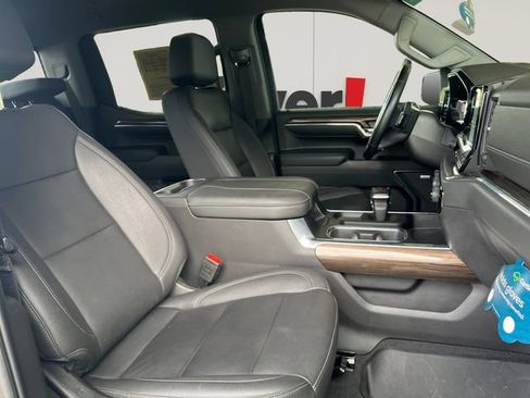 Used 2024 Chevrolet Silverado 1500 LT Trail Boss w/ Convenience Package II AWD/4WD image 17