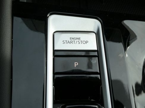 New 2025 Volkswagen Atlas Peak Edition SE image 9