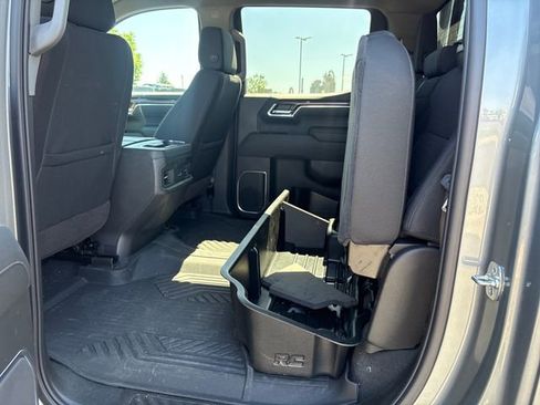 Used 2025 Chevrolet Silverado 1500 LT Trail Boss w/ Dark Appearance Package AWD/4WD image 11
