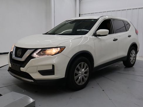 Used 2020 Nissan Rogue S image 10