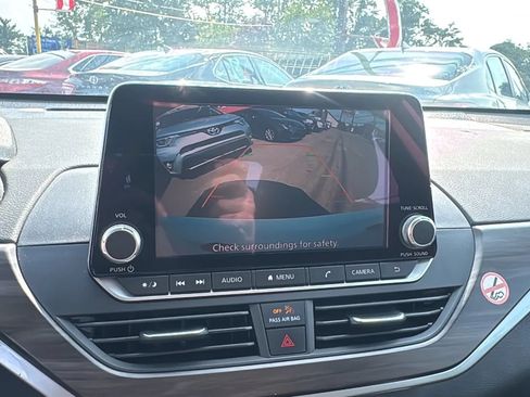 Used 2023 Nissan Altima 2.5 SV FWD image 27