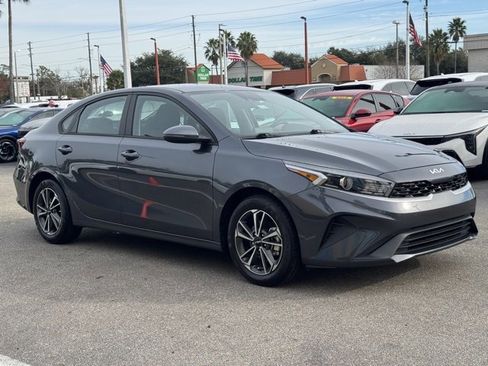 Certified 2023 Kia Forte LXS w/ LXS Technology Package image 3