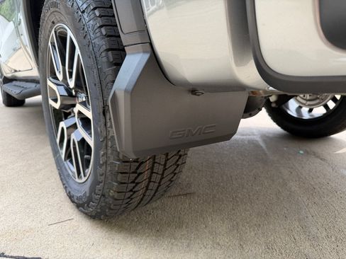 New 2026 GMC Sierra 1500 AT4 w/ AT4 Preferred Package AWD/4WD image 38