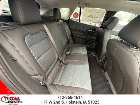 New 2026 Chevrolet Trax LT w/ Sunroof Package FWD image 12