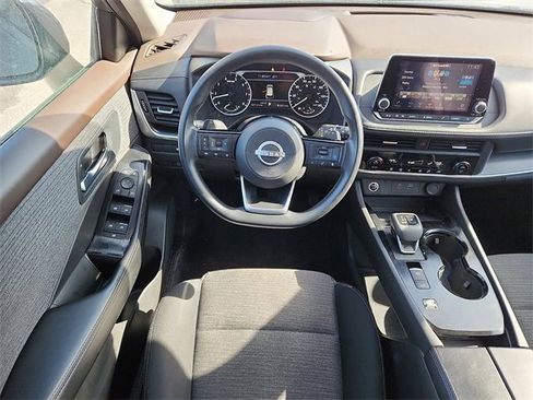 Used 2023 Nissan Rogue SV image 7