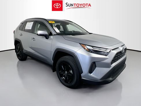 Used 2025 Toyota RAV4 XLE w/ Convenience Package FWD image 1