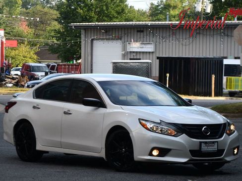 Used 2018 Nissan Altima 2.5 SR w/ SR Midnight Edition image 1