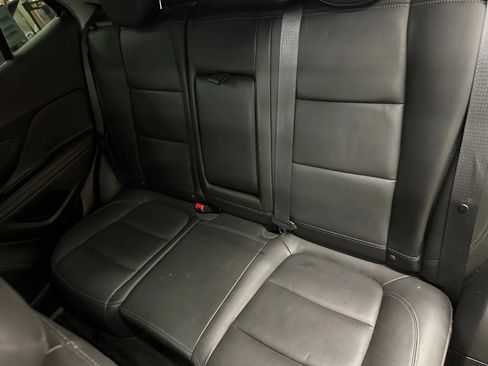 Used 2018 Buick Encore Essence w/ Experience Buick Package image 13