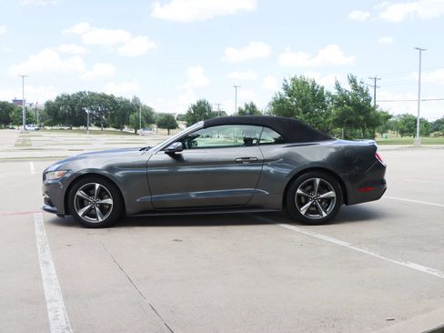 Used 2015 Ford Mustang Convertible w/ Equipment Group 051A RWD image 12