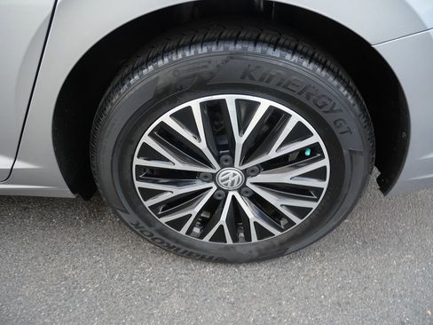 Used 2019 Volkswagen Jetta SE w/ Cold Weather Package image 33