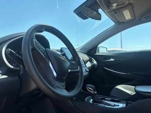Used 2025 Chevrolet Malibu LS FWD image 35