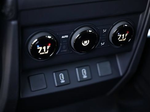 New 2026 Land Rover Defender 110 OCTA AWD/4WD image 34