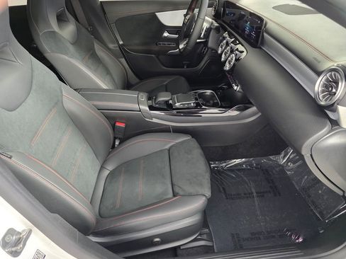 Certified 2023 Mercedes-Benz CLA 35 AMG 4MATIC image 29