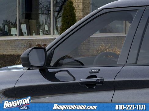Used 2026 Ford Explorer Active AWD/4WD image 21