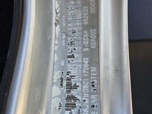 Used 2012 Jeep Wrangler Sahara image 37