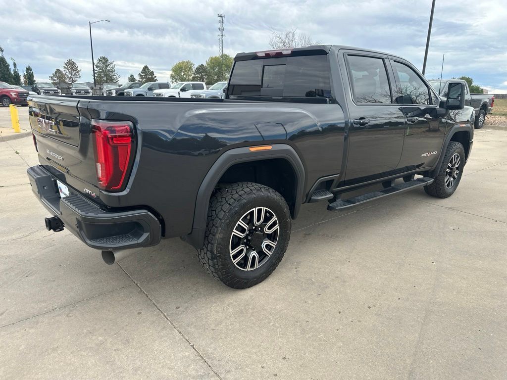 Certified 2020 GMC Sierra 2500 AT4 w/ AT4 Premium Package AWD/4WD image 33