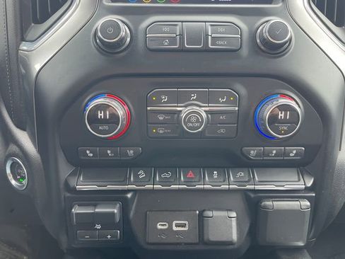 Used 2020 Chevrolet Silverado 2500 LTZ image 21