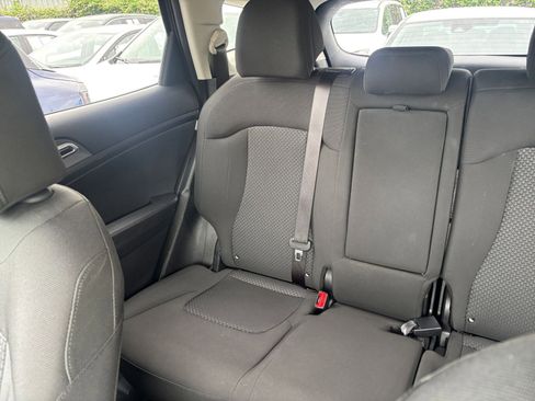 Used 2025 Kia Sportage LX image 38