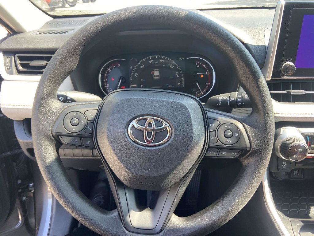 Used 2025 Toyota RAV4 XLE w/ Convenience Package FWD image 34
