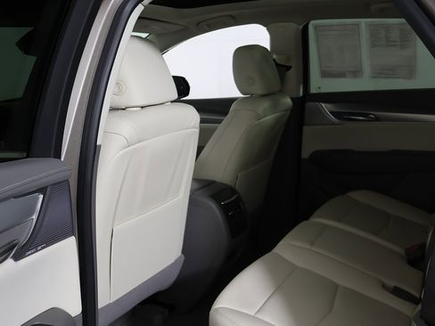 Used 2023 Cadillac XT5 Premium Luxury image 30