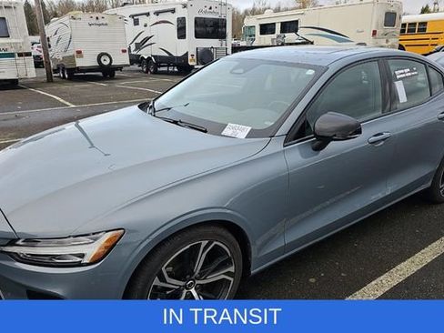 Used 2024 Volvo S60 B5 Core image 1