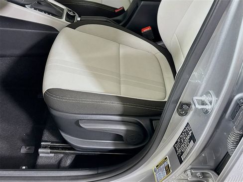 Certified 2024 Hyundai Venue SEL image 24