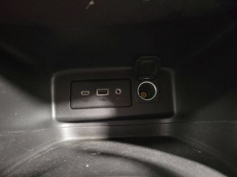 Used 2020 Chevrolet Equinox LT FWD image 18