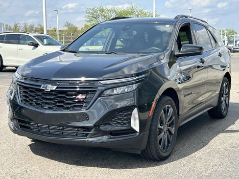 Used 2024 Chevrolet Equinox RS w/ LPO, Floor Liner Package image 3