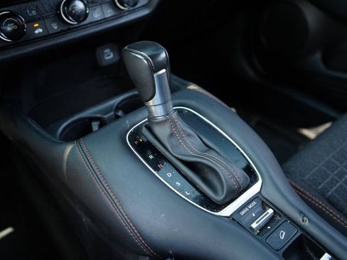 Used 2025 Honda HR-V Sport image 34