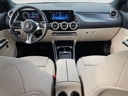 Used 2025 Mercedes-Benz GLA 250 image 16