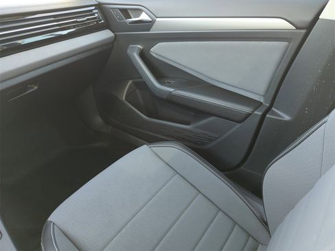 New 2026 Volkswagen Jetta SE image 25